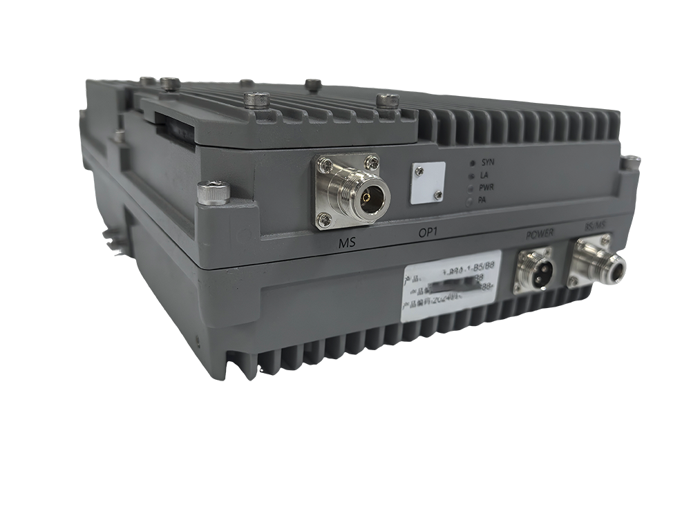  双桥三频手机信号接收器2000㎡